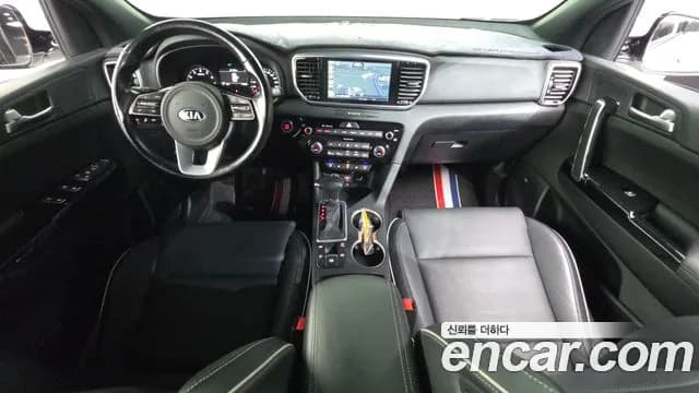 2020 Kia Sportage The Bold Gasoline Sold VIN KNAPP81ABLK760561 – front exterior 2020 Kia Sportage The Bold Gasoline Sold VIN KNAPP81ABLK760561 – front exterior