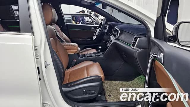 2020 Kia Sportage The Bold Gasoline Sold VIN KNAPP81ABLK776954 – interior seats 2020 Kia Sportage The Bold Gasoline Sold VIN KNAPP81ABLK776954 – interior seats