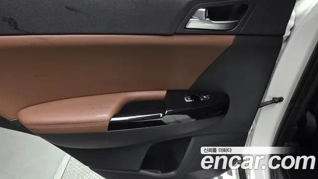 2019 Kia Sportage The Bold Diesel 2.0 2WD Sold VIN KNAPR813BKK585841 – trunk area 2019 Kia Sportage The Bold Diesel 2.0 2WD Sold VIN KNAPR813BKK585841 – trunk area
