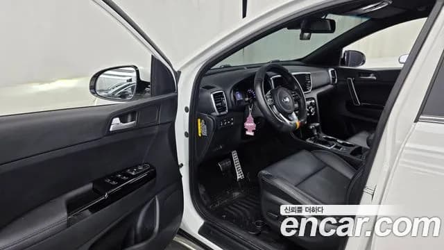 2020 Kia Sportage The Bold Diesel 2.0 2WD Sold VIN KNAPR813BLK819735 – trunk area 2020 Kia Sportage The Bold Diesel 2.0 2WD Sold VIN KNAPR813BLK819735 – trunk area