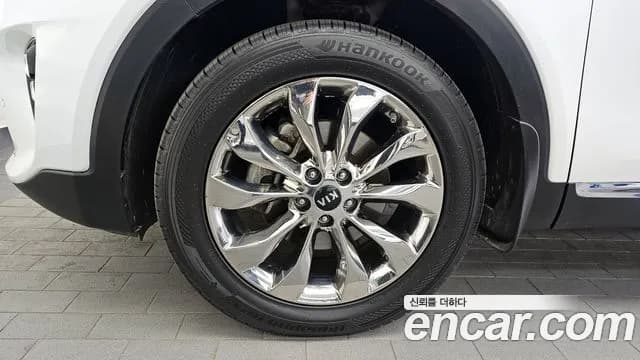 2019 Kia The New Sorento Diesel 2.0 2WD Sold VIN KNAPS81ABKA488093 – exterior detail 2019 Kia The New Sorento Diesel 2.0 2WD Sold VIN KNAPS81ABKA488093 – exterior detail