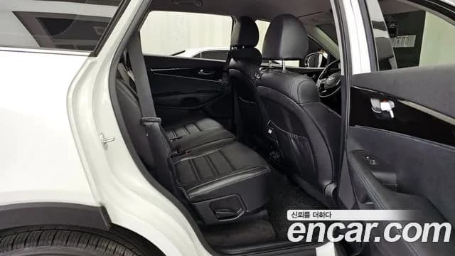 2019 Kia The New Sorento Diesel 2.0 2WD Sold VIN KNAPS81ABKA488093 – trunk area 2019 Kia The New Sorento Diesel 2.0 2WD Sold VIN KNAPS81ABKA488093 – trunk area