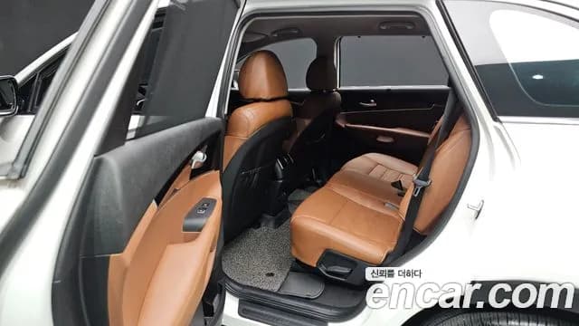 2018 Kia The New Sorento Diesel 2.2 2WD Sold VIN KNAPS81BBJA417200 – trunk area 2018 Kia The New Sorento Diesel 2.2 2WD Sold VIN KNAPS81BBJA417200 – trunk area