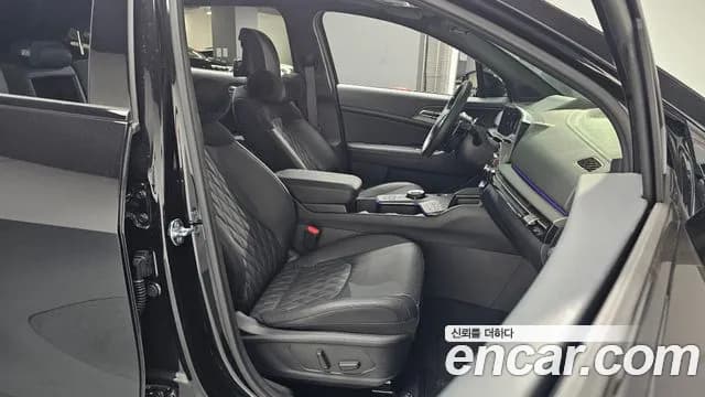 2025 Kia The New Sportage 5th Gen Gasoline 1.6 Turbo 2WD Sold VIN KNAPV81BBSK391692 – exterior detail 2025 Kia The New Sportage 5th Gen Gasoline 1.6 Turbo 2WD Sold VIN KNAPV81BBSK391692 – exterior detail