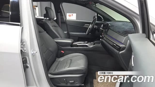 2025 Kia The New Sportage 5th Gen Gasoline 1.6 Turbo 2WD Sold VIN KNAPV81BBSK397947 – front exterior 2025 Kia The New Sportage 5th Gen Gasoline 1.6 Turbo 2WD Sold VIN KNAPV81BBSK397947 – front exterior