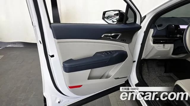 2025 Kia The New Sportage 5th Gen Gasoline 1.6 Turbo 2WD Sold VIN KNAPV81BBSK403431 – front exterior 2025 Kia The New Sportage 5th Gen Gasoline 1.6 Turbo 2WD Sold VIN KNAPV81BBSK403431 – front exterior