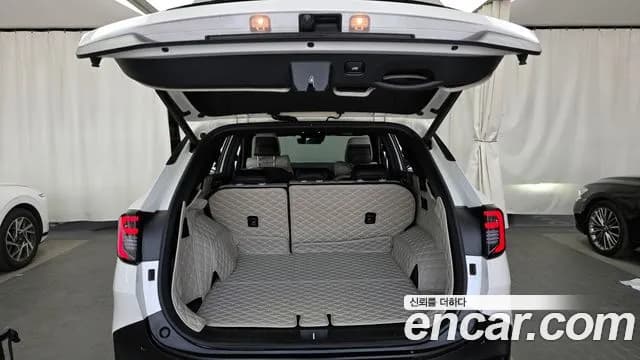 2025 Kia The New Sportage 5th Gen Gasoline 1.6 Turbo 2WD Sold VIN KNAPV81BBSK403431 – trunk area 2025 Kia The New Sportage 5th Gen Gasoline 1.6 Turbo 2WD Sold VIN KNAPV81BBSK403431 – trunk area
