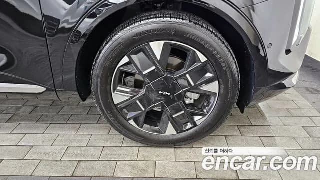 2025 Kia The New Sportage 5th Gen Gasoline 1.6 Turbo 2WD Sold VIN KNAPV81BBSK412765 – exterior detail 2025 Kia The New Sportage 5th Gen Gasoline 1.6 Turbo 2WD Sold VIN KNAPV81BBSK412765 – exterior detail