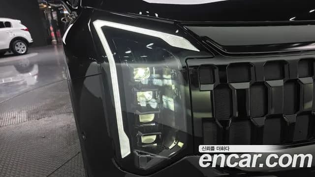 2025 Kia The New Sportage 5th Gen Gasoline 1.6 Turbo 2WD Sold VIN KNAPV81BBSK413758 – exterior detail 2025 Kia The New Sportage 5th Gen Gasoline 1.6 Turbo 2WD Sold VIN KNAPV81BBSK413758 – exterior detail