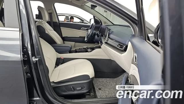 2022 Kia Sportage 5th Gen Gasoline 1.6 Turbo 2WD Sold VIN KNAPV81BGNK008298 – trunk area 2022 Kia Sportage 5th Gen Gasoline 1.6 Turbo 2WD Sold VIN KNAPV81BGNK008298 – trunk area
