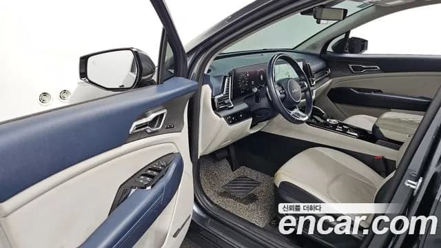 2022 Kia Sportage 5th Gen Gasoline 1.6 Turbo 2WD Sold VIN KNAPV81BGNK014626 – trunk area 2022 Kia Sportage 5th Gen Gasoline 1.6 Turbo 2WD Sold VIN KNAPV81BGNK014626 – trunk area