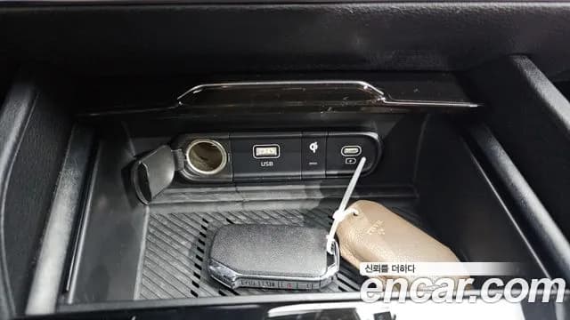 2022 Kia Sportage 5th Gen Gasoline 1.6 Turbo 2WD Sold VIN KNAPV81BGNK019166 – trunk area 2022 Kia Sportage 5th Gen Gasoline 1.6 Turbo 2WD Sold VIN KNAPV81BGNK019166 – trunk area