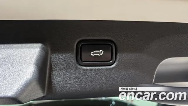 2022 Kia Sportage 5th Gen Gasoline 1.6 Turbo 2WD Sold VIN KNAPV81BGNK047059 – trunk area 2022 Kia Sportage 5th Gen Gasoline 1.6 Turbo 2WD Sold VIN KNAPV81BGNK047059 – trunk area