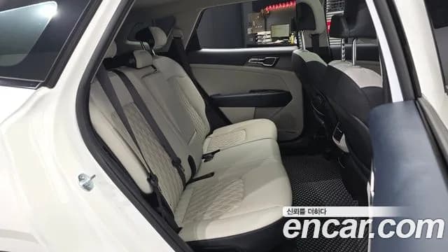 2024 Kia Sportage 5th Gen Gasoline 1.6 Turbo 2WD Sold VIN KNAPV81BGRK217885 – front exterior 2024 Kia Sportage 5th Gen Gasoline 1.6 Turbo 2WD Sold VIN KNAPV81BGRK217885 – front exterior