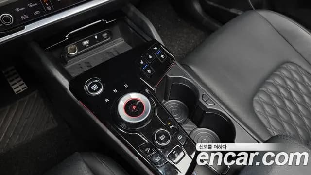 2024 Kia Sportage 5th Gen Gasoline 1.6 Turbo 2WD Sold VIN KNAPV81BGRK224946 – rear exterior 2024 Kia Sportage 5th Gen Gasoline 1.6 Turbo 2WD Sold VIN KNAPV81BGRK224946 – rear exterior