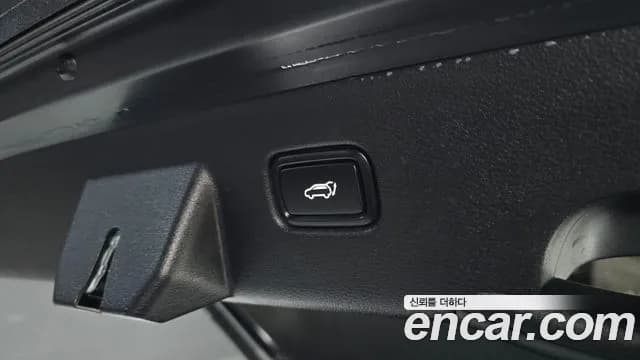 2024 Kia Sportage 5th Gen Gasoline 1.6 Turbo 2WD Sold VIN KNAPV81BGRK276932 – exterior detail 2024 Kia Sportage 5th Gen Gasoline 1.6 Turbo 2WD Sold VIN KNAPV81BGRK276932 – exterior detail