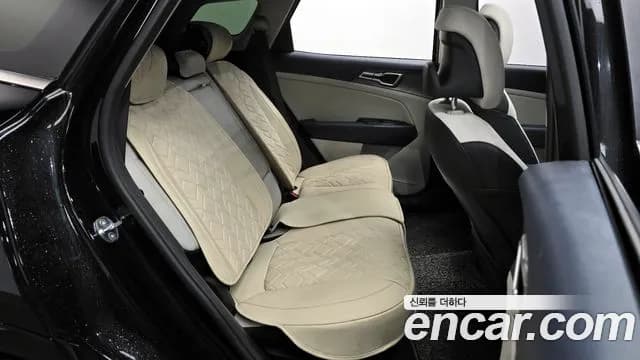 2024 Kia Sportage 5th Gen Gasoline 1.6 Turbo 2WD Sold VIN KNAPV81BGRK338715 – interior seats 2024 Kia Sportage 5th Gen Gasoline 1.6 Turbo 2WD Sold VIN KNAPV81BGRK338715 – interior seats