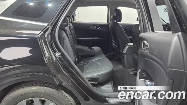 2024 Kia Sportage 5th Gen Gasoline 1.6 Turbo 4WD Sold VIN KNAPV81BHRK372247 – front exterior 2024 Kia Sportage 5th Gen Gasoline 1.6 Turbo 4WD Sold VIN KNAPV81BHRK372247 – front exterior