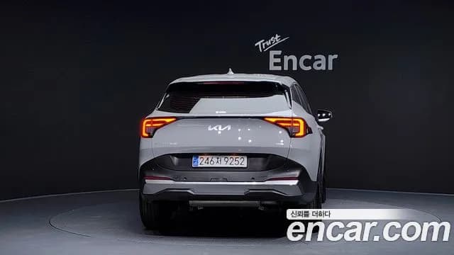 2025 Kia The New Sportage 5th Gen Hybrid HEV 1.6 2WD Sold VIN KNAPV81GBSK232277 – front exterior 2025 Kia The New Sportage 5th Gen Hybrid HEV 1.6 2WD Sold VIN KNAPV81GBSK232277 – front exterior
