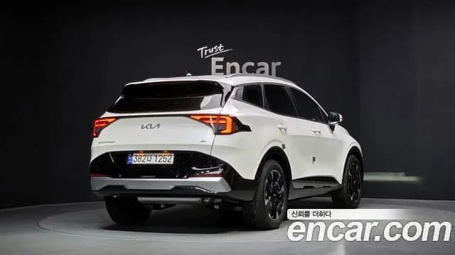 2025 Kia The New Sportage 5th Gen Hybrid HEV 1.6 2WD Sold VIN KNAPW81GBSK224790 – side profile 2025 Kia The New Sportage 5th Gen Hybrid HEV 1.6 2WD Sold VIN KNAPW81GBSK224790 – side profile