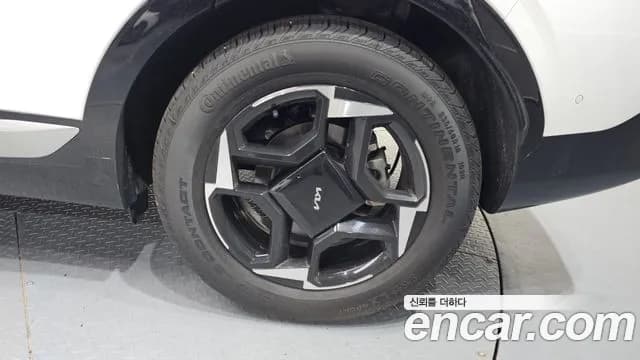2026 Kia The New Sportage 5th Gen Hybrid HEV 1.6 2WD Sold VIN KNAPX81GBTK345066 – side profile 2026 Kia The New Sportage 5th Gen Hybrid HEV 1.6 2WD Sold VIN KNAPX81GBTK345066 – side profile