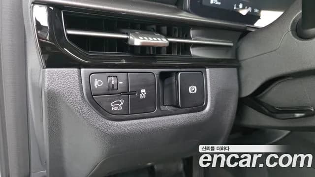 2025 Kia The New Sportage 5th Gen Gasoline 1.6 Turbo 2WD Sold VIN KNAPY81BBSK447707 – exterior detail 2025 Kia The New Sportage 5th Gen Gasoline 1.6 Turbo 2WD Sold VIN KNAPY81BBSK447707 – exterior detail