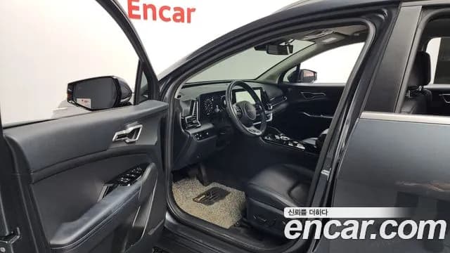 2023 Kia Sportage 5th Gen Gasoline 1.6 Turbo 2WD Sold VIN KNAPY81BGPK136015 – trunk area 2023 Kia Sportage 5th Gen Gasoline 1.6 Turbo 2WD Sold VIN KNAPY81BGPK136015 – trunk area