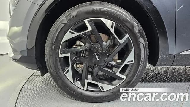 2024 Kia Sportage 5th Gen Gasoline 1.6 Turbo 2WD Sold VIN KNAPY81BGRK313165 – rear exterior 2024 Kia Sportage 5th Gen Gasoline 1.6 Turbo 2WD Sold VIN KNAPY81BGRK313165 – rear exterior