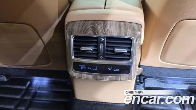 2021 Kia The K9 3.8 GDI Sold VIN KNAS1418BMS032506 – exterior detail 2021 Kia The K9 3.8 GDI Sold VIN KNAS1418BMS032506 – exterior detail
