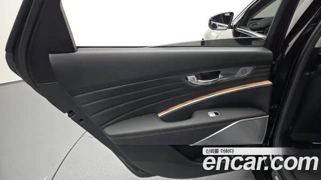 2022 Kia The New K9 2nd Gen 3.8 GDI Sold VIN KNAS1418BNS038583 – trunk area 2022 Kia The New K9 2nd Gen 3.8 GDI Sold VIN KNAS1418BNS038583 – trunk area