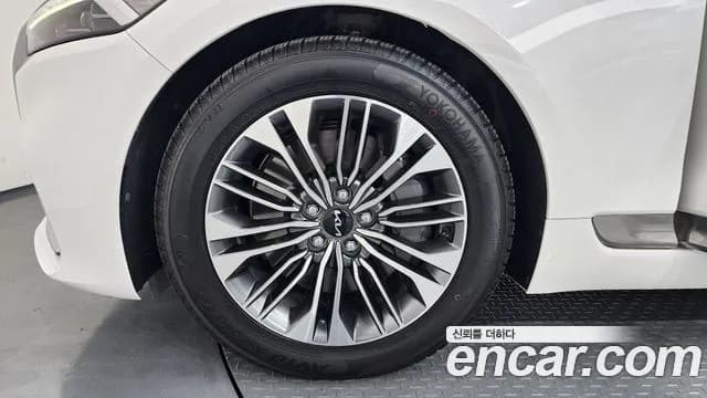2022 Kia The New K9 2nd Gen 3.8 GDI Sold VIN KNAS1418BNS038866 – interior seats 2022 Kia The New K9 2nd Gen 3.8 GDI Sold VIN KNAS1418BNS038866 – interior seats