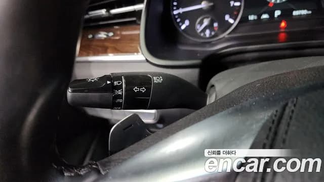 2019 Kia The K9 3.8 GDI AWD Sold VIN KNAS1418DKS016867 – side profile 2019 Kia The K9 3.8 GDI AWD Sold VIN KNAS1418DKS016867 – side profile