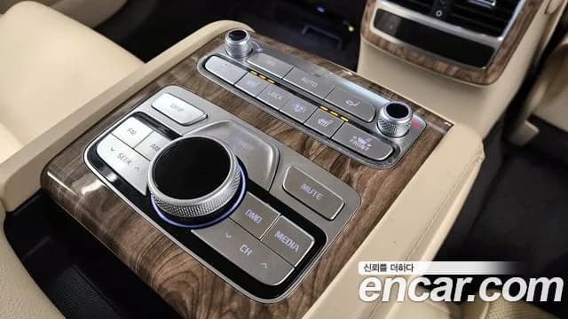 2020 Kia The K9 3.8 GDI Sold VIN KNAS2418BLS023321 – dashboard 2020 Kia The K9 3.8 GDI Sold VIN KNAS2418BLS023321 – dashboard