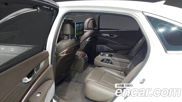 2020 Kia The K9 3.8 GDI Sold VIN KNAS2418BLS025601 – front exterior 2020 Kia The K9 3.8 GDI Sold VIN KNAS2418BLS025601 – front exterior
