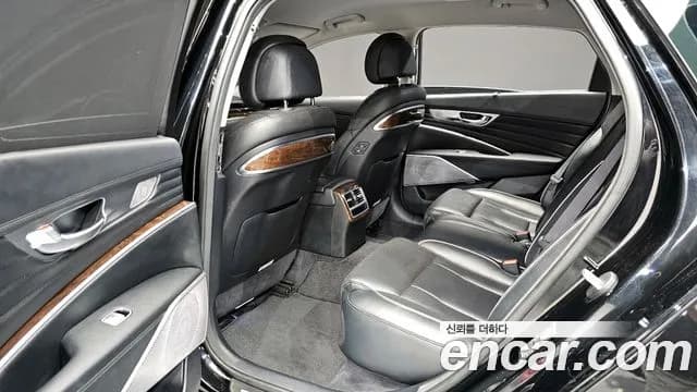 2019 Kia The K9 3.8 GDI AWD Sold VIN KNAS2418DKS002395 – side profile 2019 Kia The K9 3.8 GDI AWD Sold VIN KNAS2418DKS002395 – side profile