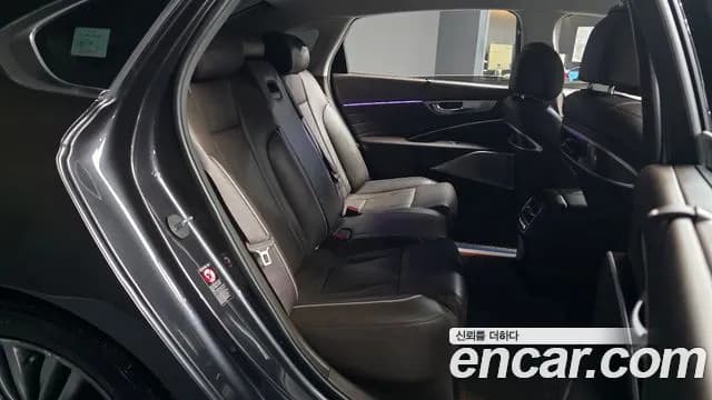 2019 Kia The K9 3.8 GDI AWD Sold VIN KNAS2418DKS004219 – front exterior 2019 Kia The K9 3.8 GDI AWD Sold VIN KNAS2418DKS004219 – front exterior