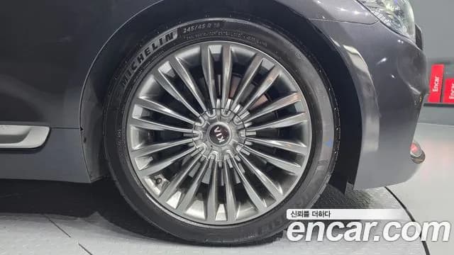 2019 Kia The K9 3.8 GDI AWD Sold VIN KNAS2418DKS004219 – photo 15 2019 Kia The K9 3.8 GDI AWD Sold VIN KNAS2418DKS004219 – photo 15