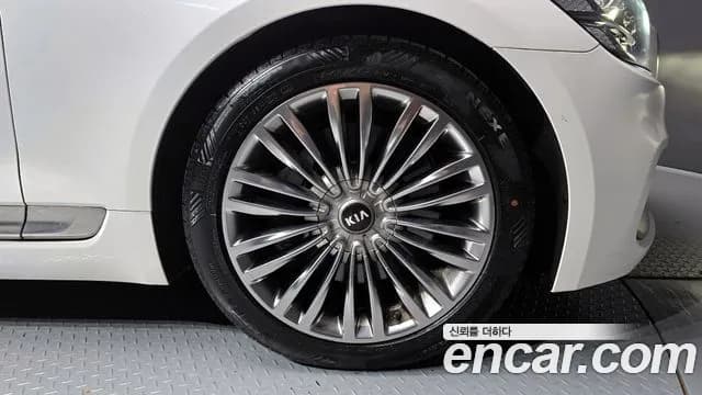 2019 Kia The K9 3.8 GDI AWD Sold VIN KNAS2418DKS010205 – photo 18 2019 Kia The K9 3.8 GDI AWD Sold VIN KNAS2418DKS010205 – photo 18