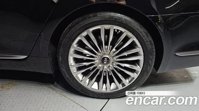 2019 Kia The K9 3.8 GDI AWD Sold VIN KNAS2418DKS016967 – photo 19 2019 Kia The K9 3.8 GDI AWD Sold VIN KNAS2418DKS016967 – photo 19