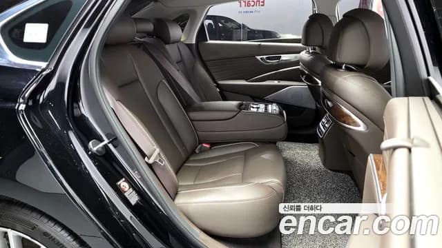 2020 Kia The K9 3.8 GDI AWD Sold VIN KNAS2418DLS027157 – exterior detail 2020 Kia The K9 3.8 GDI AWD Sold VIN KNAS2418DLS027157 – exterior detail