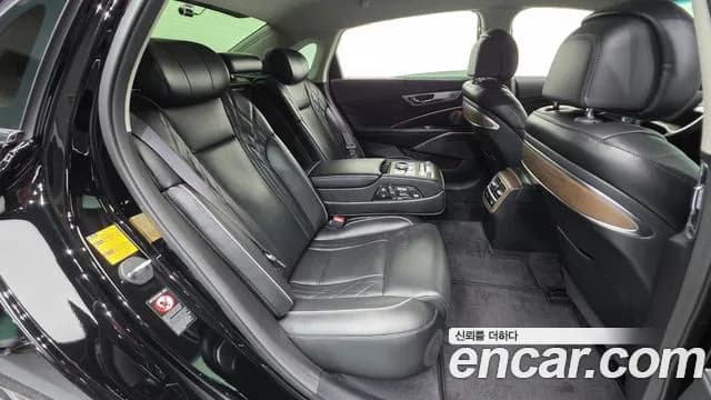 2021 Kia The K9 3.8 GDI AWD Sold VIN KNAS2418DMS027565 – interior seats 2021 Kia The K9 3.8 GDI AWD Sold VIN KNAS2418DMS027565 – interior seats