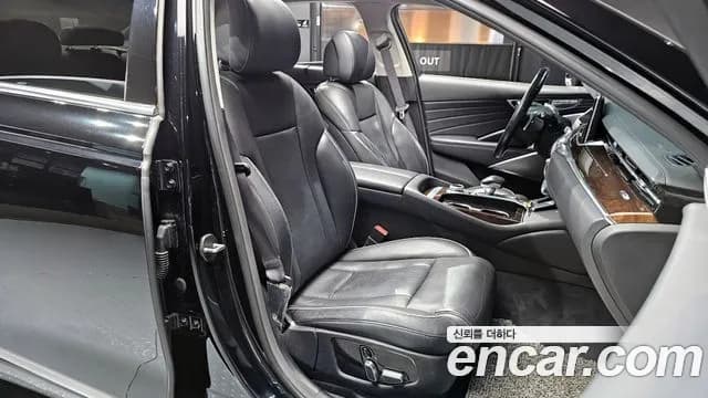 2021 Kia The K9 3.8 GDI AWD Sold VIN KNAS2418DMS028614 – rear exterior 2021 Kia The K9 3.8 GDI AWD Sold VIN KNAS2418DMS028614 – rear exterior