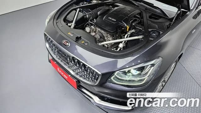 2021 Kia The K9 3.8 GDI AWD Sold VIN KNAS2418DMS029070 – rear exterior 2021 Kia The K9 3.8 GDI AWD Sold VIN KNAS2418DMS029070 – rear exterior