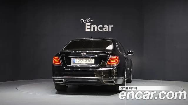 2021 Kia The K9 3.8 GDI AWD Sold VIN KNAS2418DMS030157 – photo 17 2021 Kia The K9 3.8 GDI AWD Sold VIN KNAS2418DMS030157 – photo 17