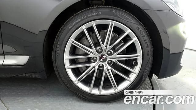 2021 Kia The K9 3.8 GDI AWD Sold VIN KNAS2418DMS032472 – rear exterior 2021 Kia The K9 3.8 GDI AWD Sold VIN KNAS2418DMS032472 – rear exterior