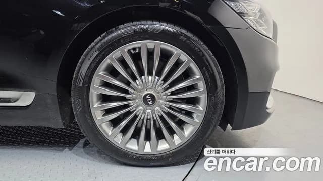 2021 Kia The K9 3.8 GDI AWD Sold VIN KNAS2418DMS033919 – rear exterior 2021 Kia The K9 3.8 GDI AWD Sold VIN KNAS2418DMS033919 – rear exterior