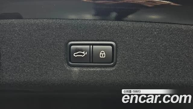 2021 Kia The K9 3.8 GDI AWD Sold VIN KNAS2418DMS034279 – engine bay 2021 Kia The K9 3.8 GDI AWD Sold VIN KNAS2418DMS034279 – engine bay