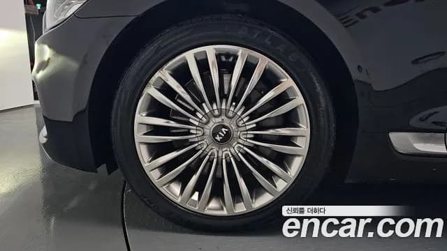 2021 Kia The K9 3.8 GDI AWD Sold VIN KNAS2418DMS034279 – undercarriage 2021 Kia The K9 3.8 GDI AWD Sold VIN KNAS2418DMS034279 – undercarriage