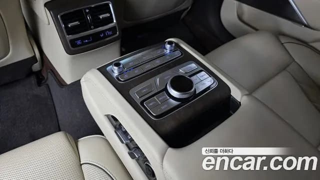 2019 Kia The K9 3.8 GDI AWD Sold VIN KNAS3418DKS000573 – undercarriage 2019 Kia The K9 3.8 GDI AWD Sold VIN KNAS3418DKS000573 – undercarriage
