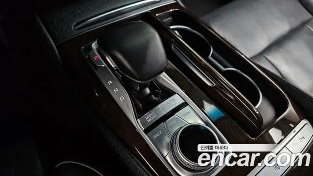 2019 Kia The K9 3.8 GDI AWD Sold VIN KNAS3418DKS004903 – front exterior 2019 Kia The K9 3.8 GDI AWD Sold VIN KNAS3418DKS004903 – front exterior
